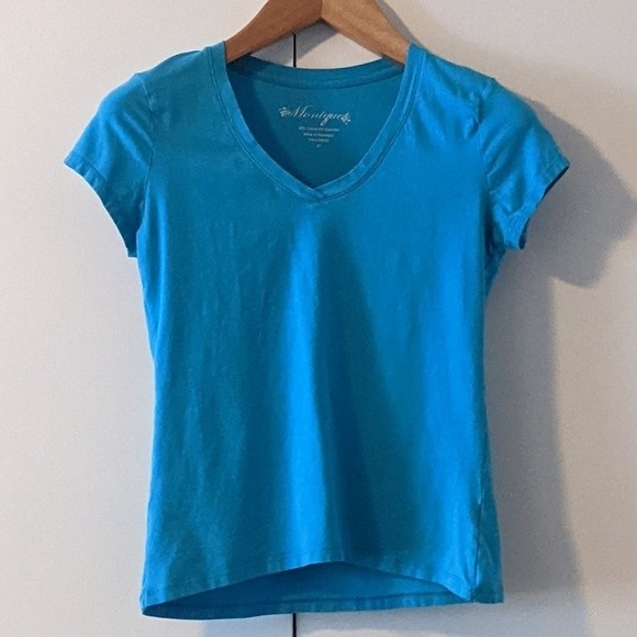 💥3/$15!! Monique | Super Soft Tee in Aqua | Medium - Picture 1 of 4